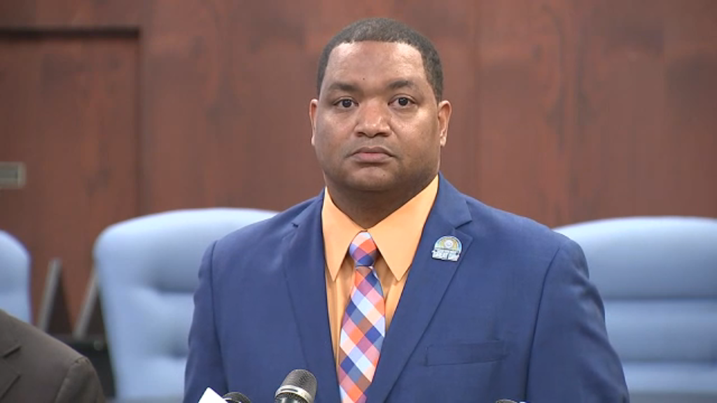 Atlantic City Mayor Marty Small addresses what he calls ‘rumors’ after home search by authorities; says it is a ‘family matter’