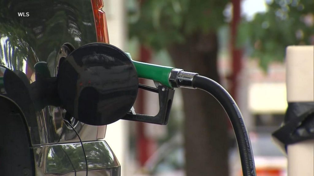 Gas prices rise as spring breaks gets underway