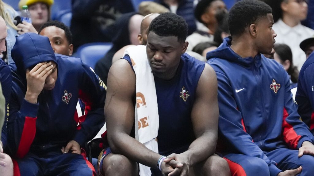 Zion Williamson is dealing with a finger injury during the Pelicans’ playoff push