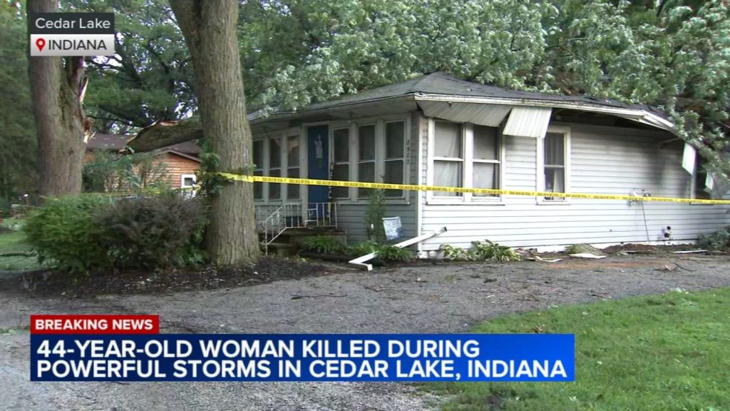 Illinois storm damage today: Clean up begins after storms that prompted tornado warnings cause widespread damage