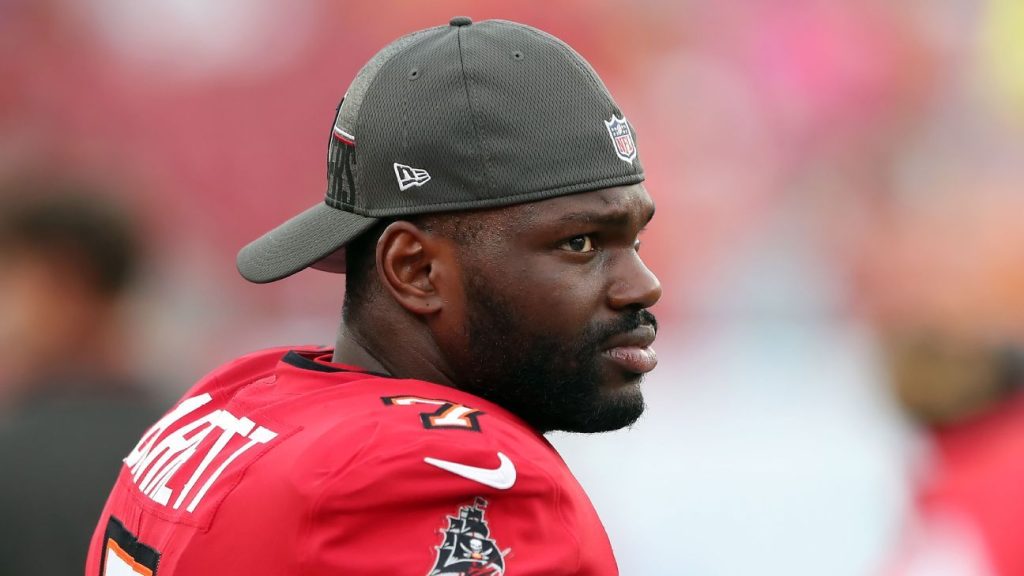 Two-time Super Bowl champion Shaq Barrett retires from NFL