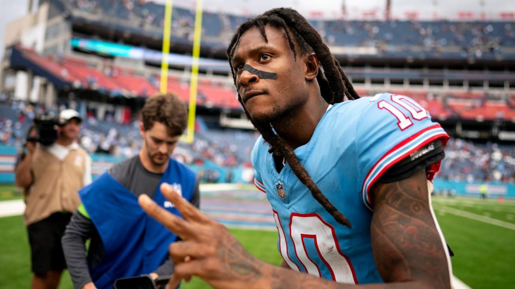 DeAndre Hopkins on Returning to ‘Meaningful Football’ in Kansas City, Jersey Number