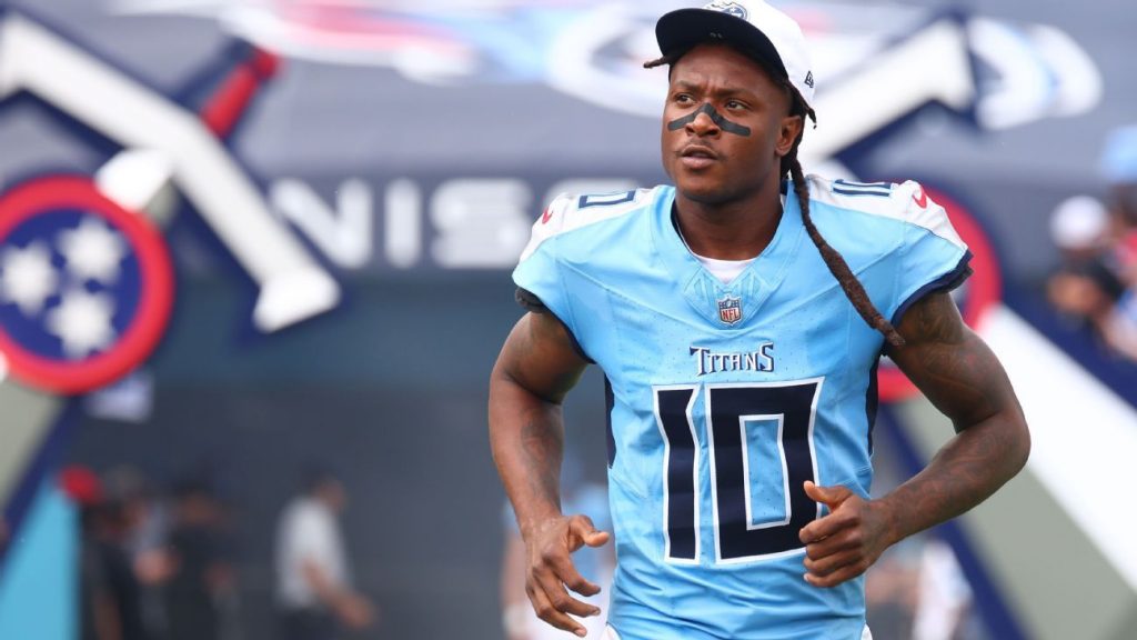 Sources: Chiefs finalizing trade for Titans WR DeAndre Hopkins