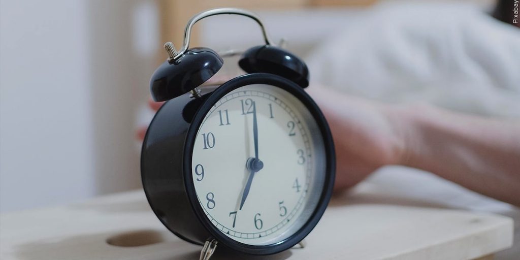 Daylight saving time ends next weekend. This is how to prepare for the potential health effects