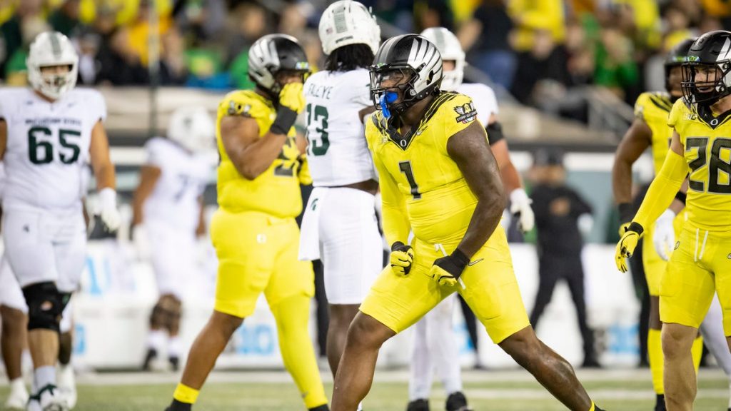 How Oregon football dominated Michigan State to stay undefeated