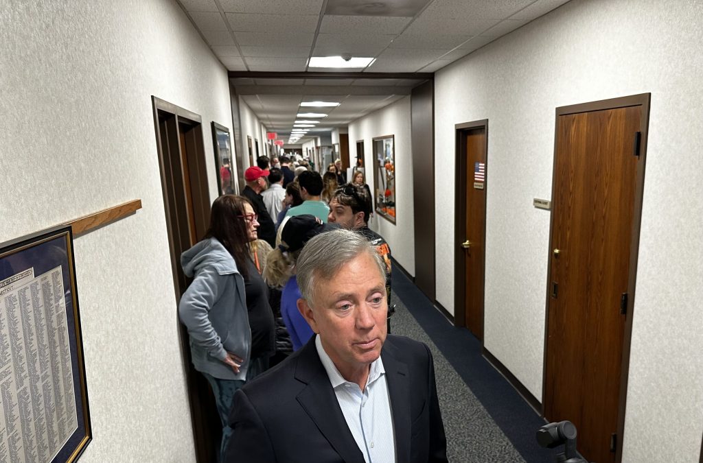 On CT’s first early voting day, Lamont finds long lines in Greenwich