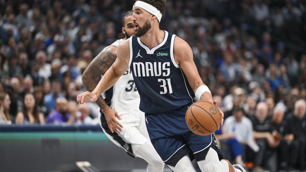 Klay Thompson sets 3s record for Dallas debut in Mavs win after 13 seasons with Warriors